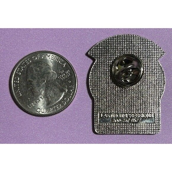 1st Survivor’s Race for 2010 Pin and 3 other Awareness ,Pink Ribbon Lapel Pins - Picture 4 of 4